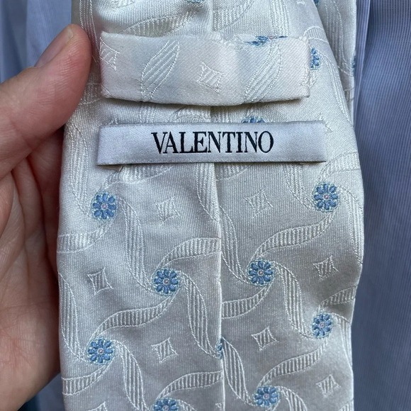Valentino Floral Brocade Silk Tie - Picture 6 of 7